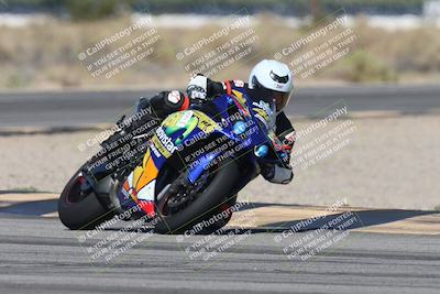 media/Oct-13-2025-Moto Forza (Mon) [[a66d839500]]/3-B Group/Session 3 (Turn 16)/